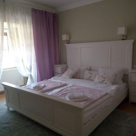 Christa Apartment Sibiu Bagian luar foto